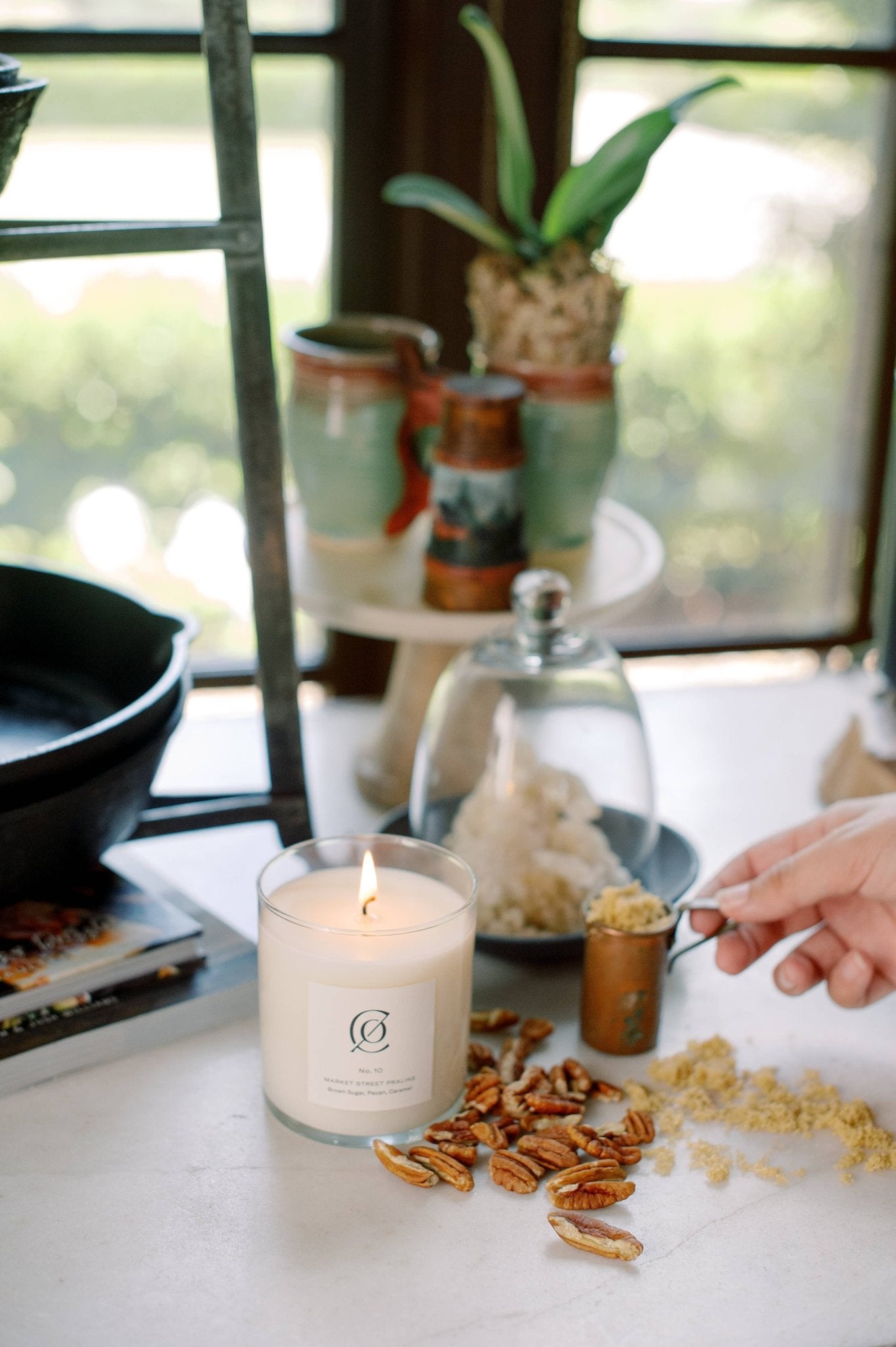 Charleston Candle Co. - No. 10 Market Street Praline Soy Candle - The Look and Co