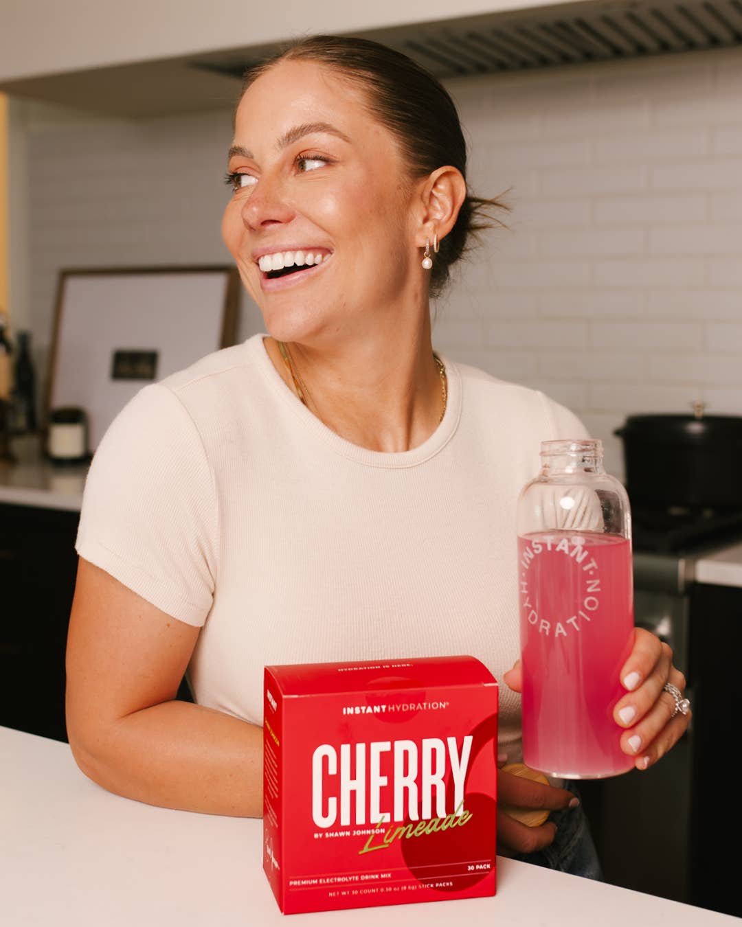 Instant Hydration - Premium Electrolyte Mix: Cherry Limeade - The Look and Co