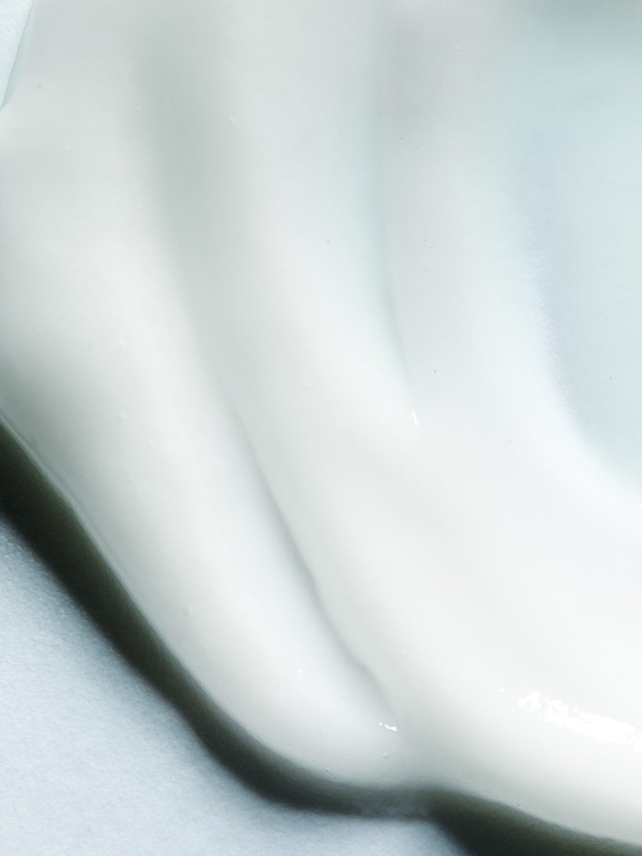 LESSE Calming Cleanser - The Look and Co