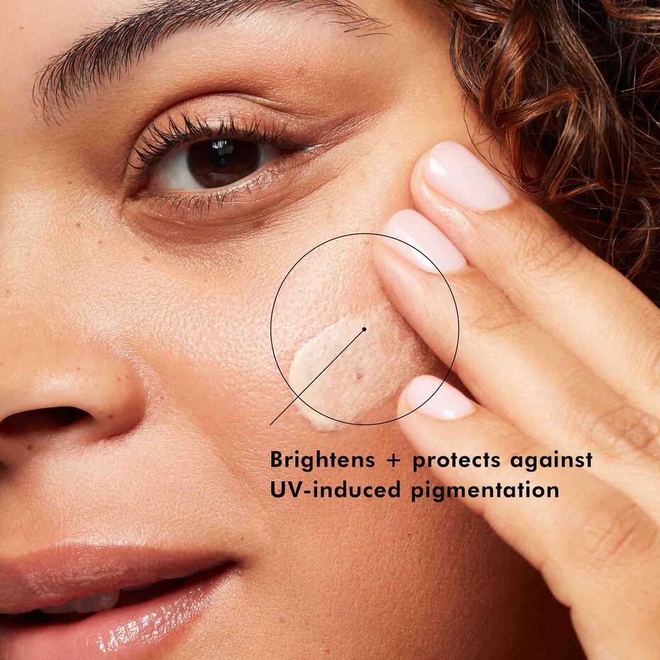 SkinCeuticals Daily Brightening UV Defense Sunscreen SPF 30 - The Look and Co