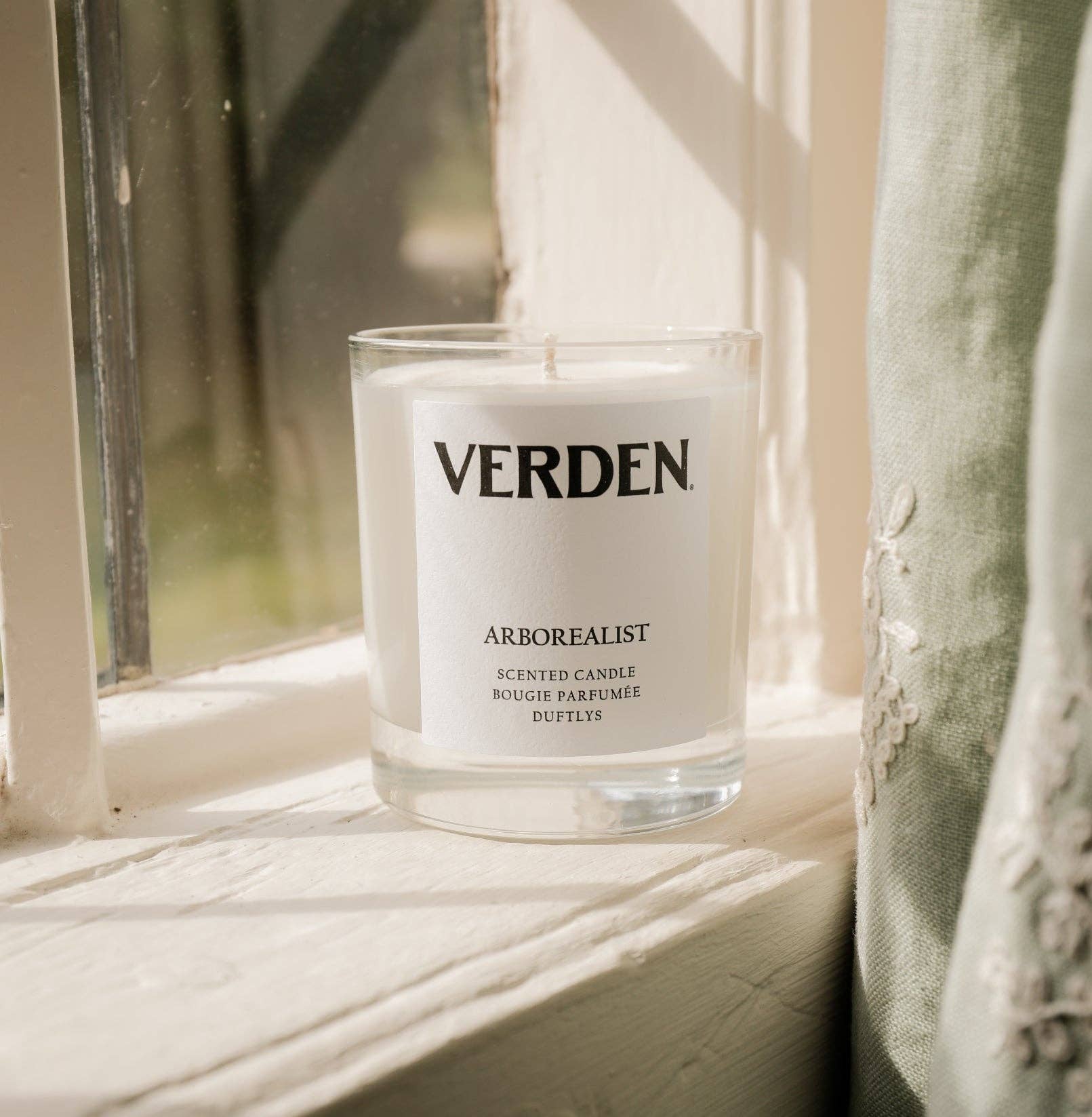 Verden - ARBOREALIST SCENTED CANDLE, Made In the UK - 100% Vegan - The Look and Co