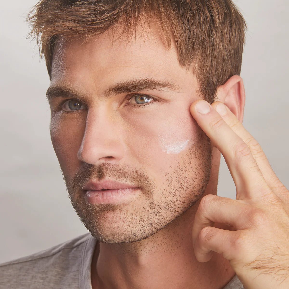 Total Protection® No-Show™ Mineral Sunscreen SPF 50 - The Look and Co