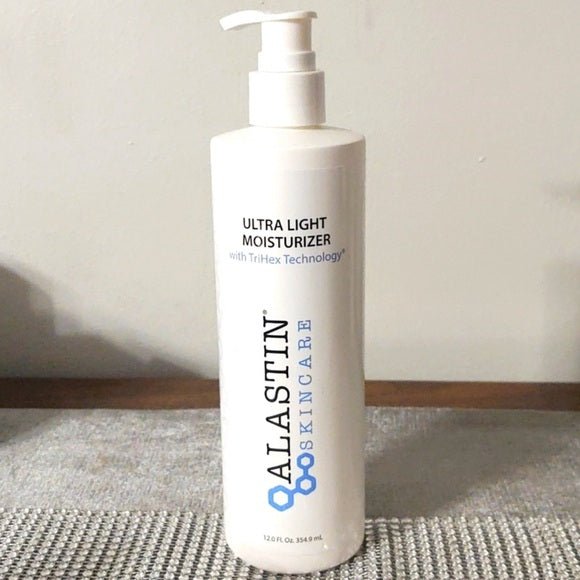 Alastin Ultra Light Moisturizer – Pro Size - The Look and Co