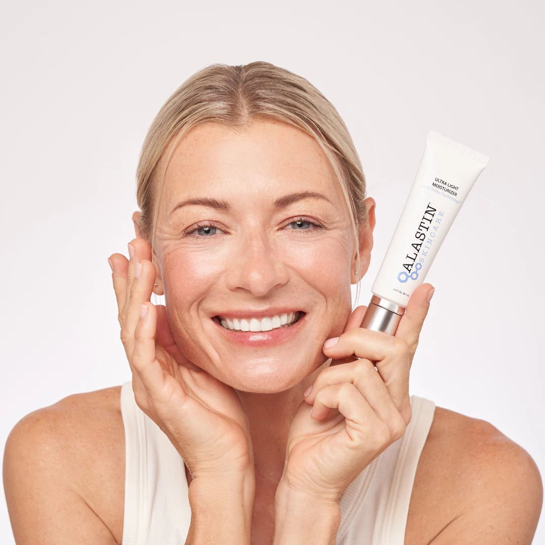 Alastin Ultra Light Moisturizer | TriHex Technology - The Look and Co