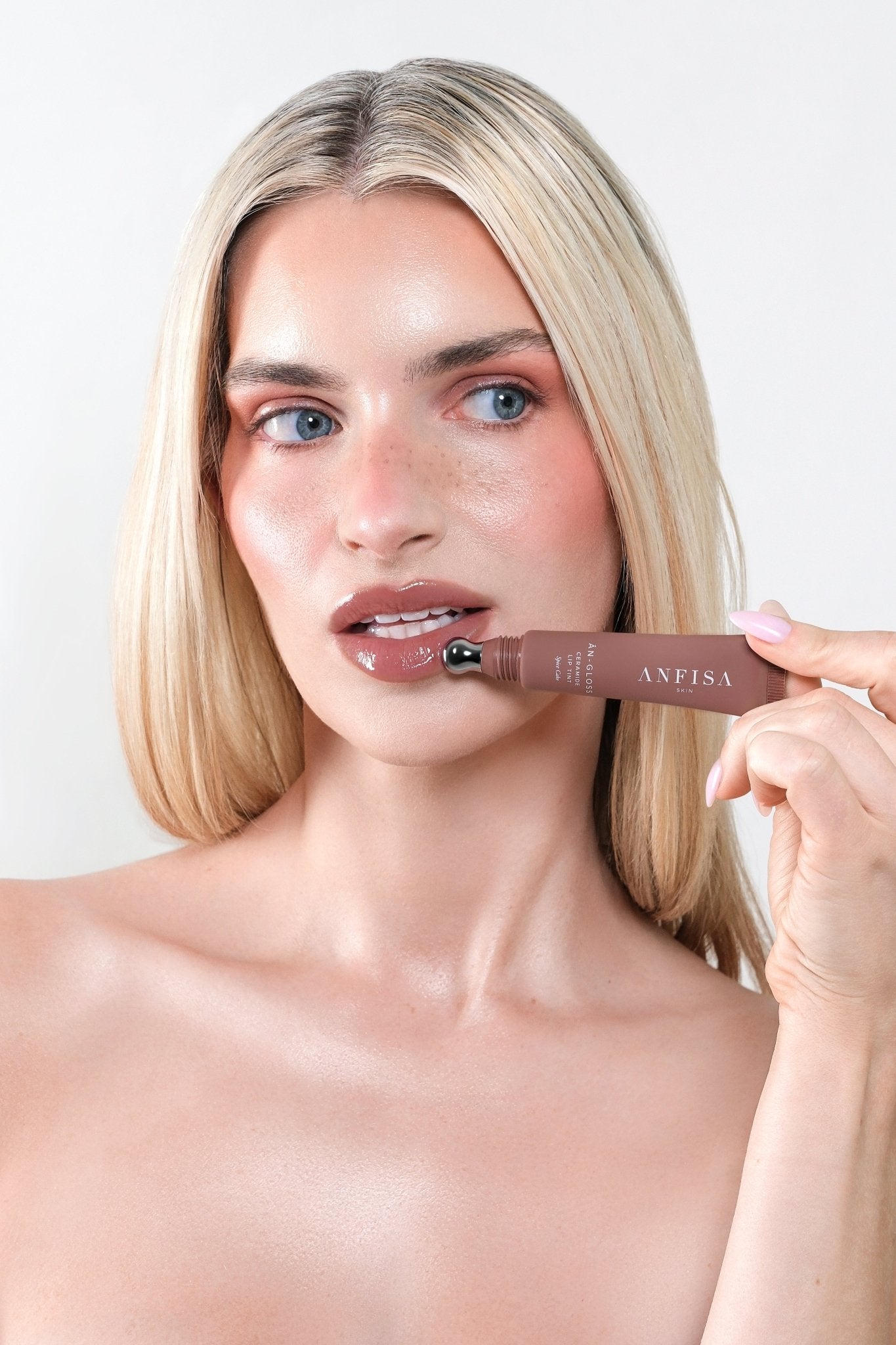Anfisa ÂN - GLOSS Ceramide Lip Treatment Spice Cake - The Look and Co