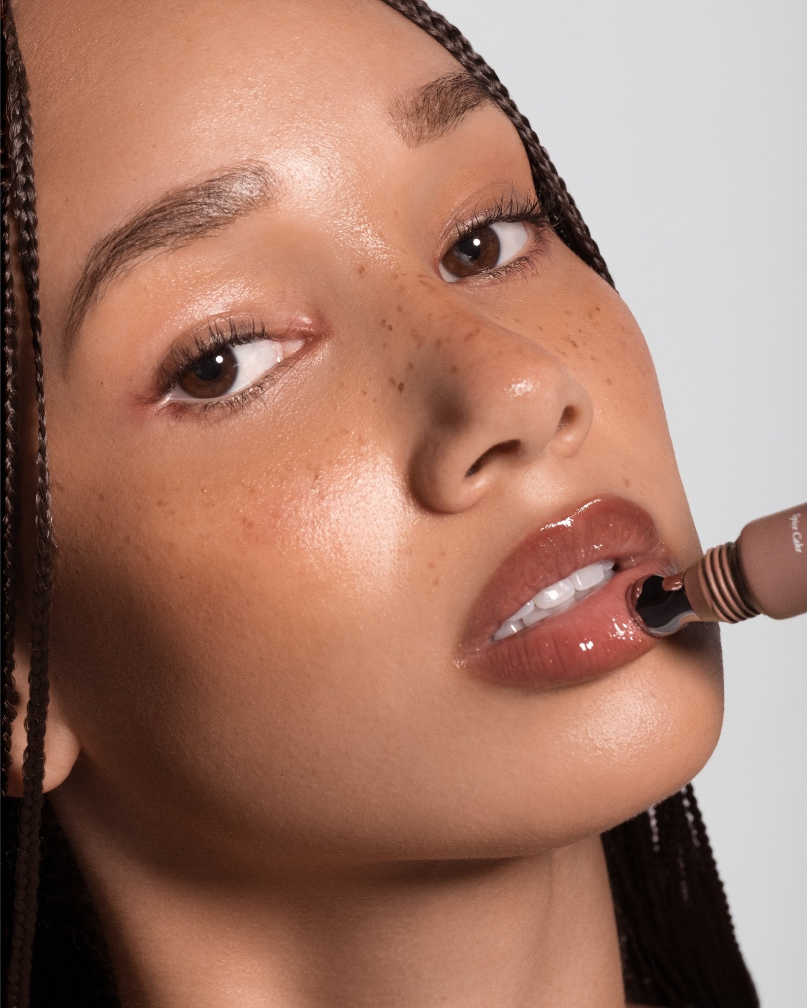 Anfisa ÂN - GLOSS Ceramide Lip Treatment Spice Cake - The Look and Co