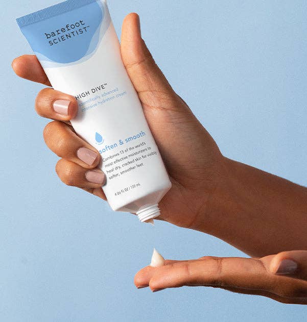 Barefoot Scientist - High Dive | Intensive hydration for smoother feet - The Look and Co