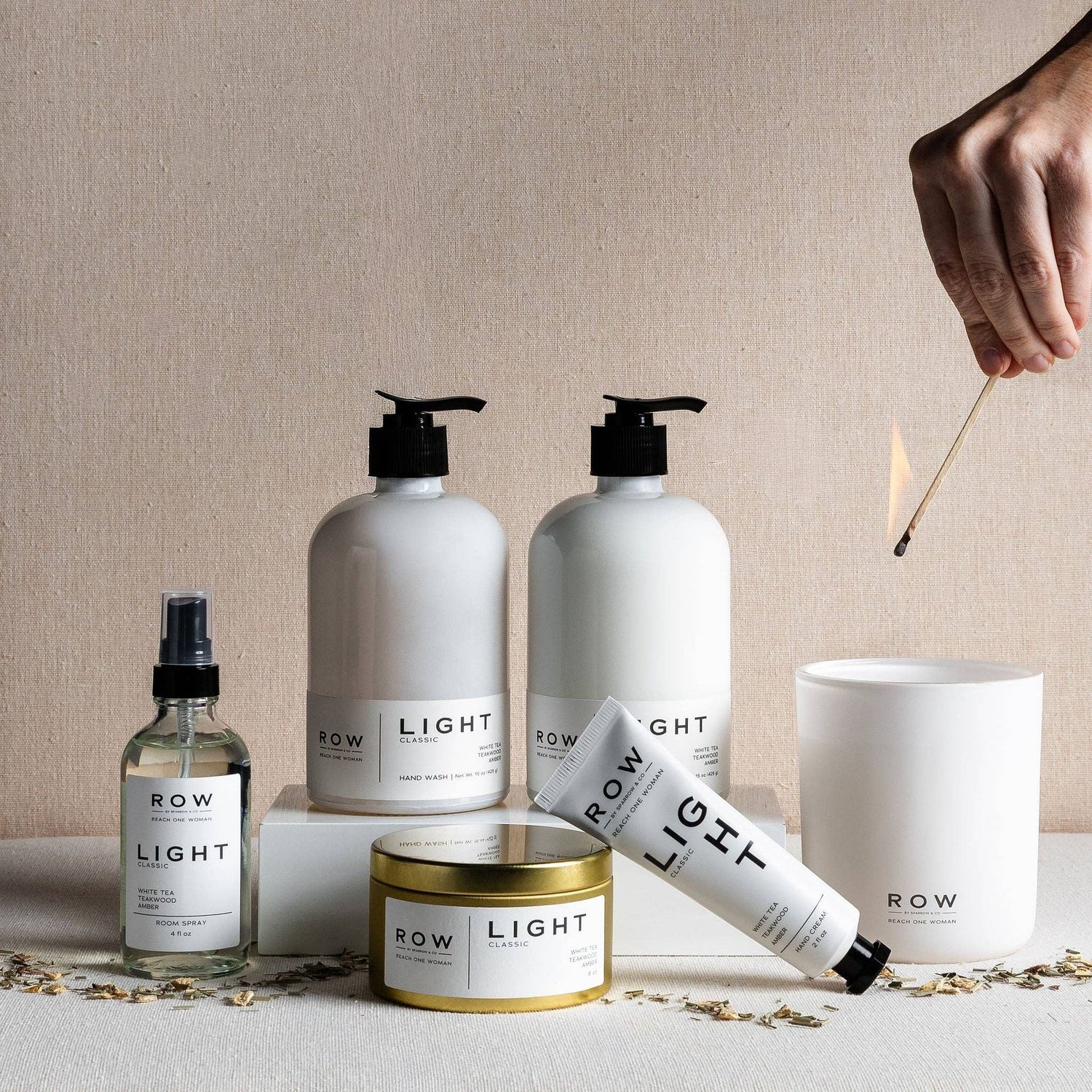 ROW by Sparrow &amp; Co - Classic Light Glass Candle