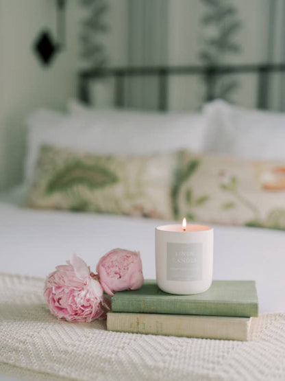 Charleston Candle Co. - L.01 Courtyard Garden Linen Candle - The Look and Co