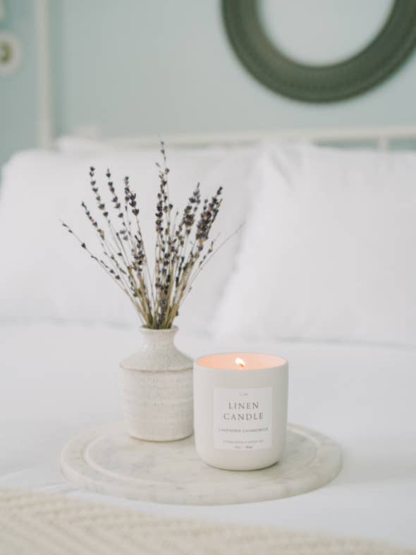 Charleston Candle Co. - L.04 Lavender Chamomile Linen Candle - The Look and Co
