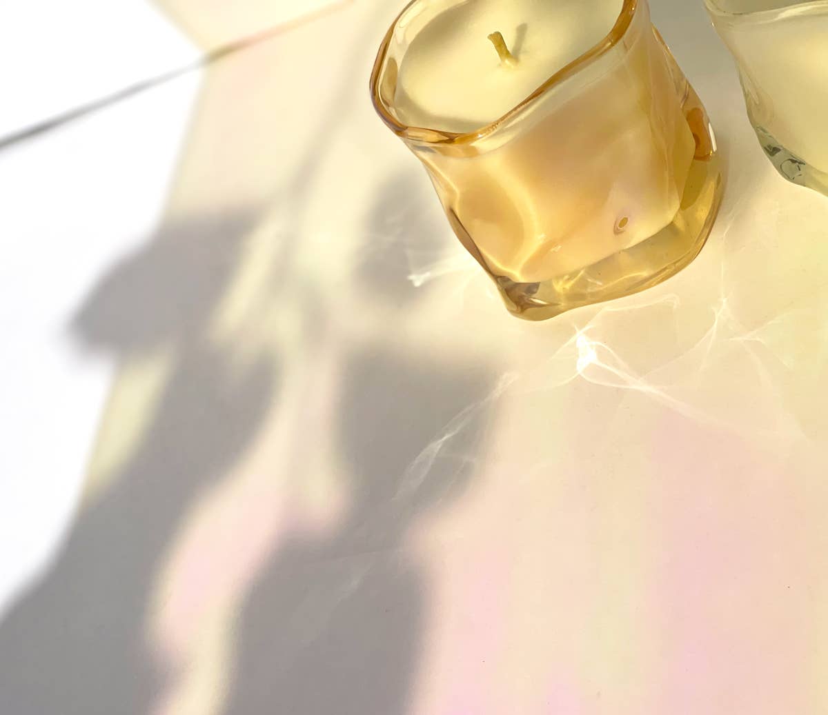 Choice Blooms - 7.2oz. No. 3 Moss + Amber Candle - The Look and Co