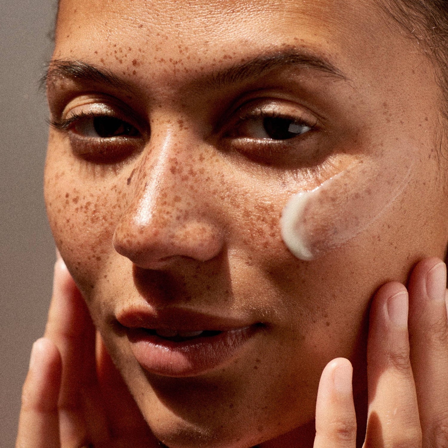 DUNE Suncare - The Mug Guard - The Look and Co