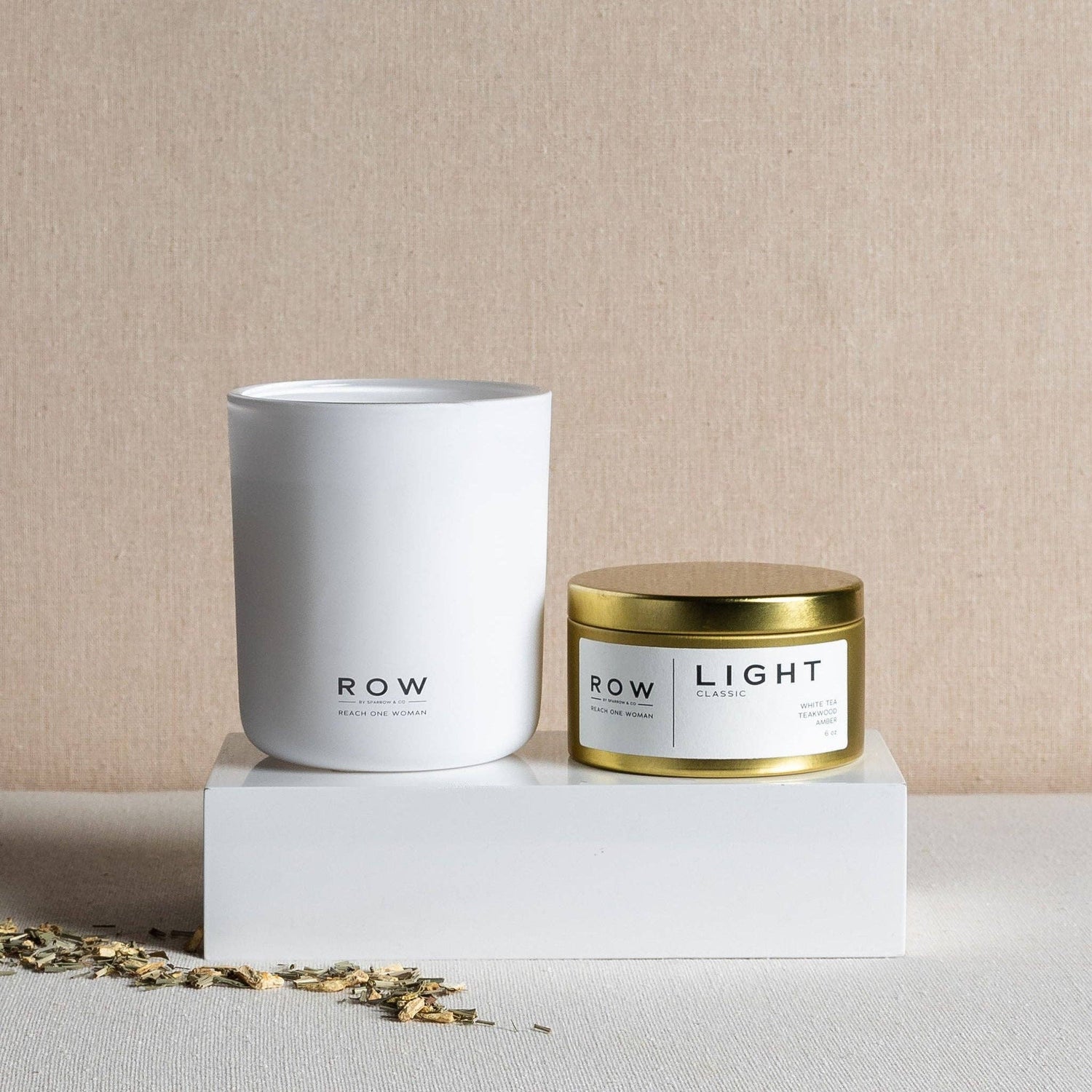 ROW by Sparrow &amp; Co - Classic Light Glass Candle