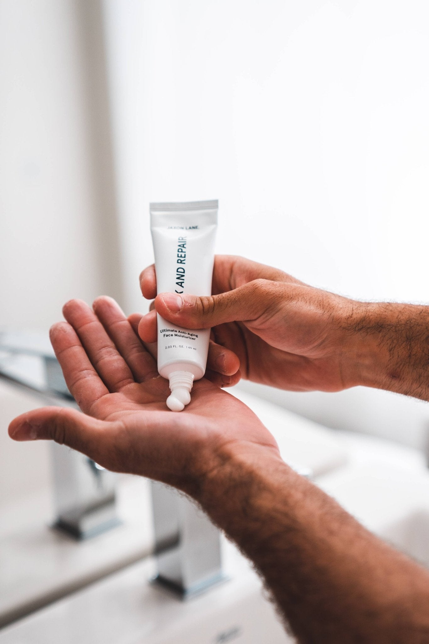 JAXON LANE - RELAX AND REPAIR Anti - Aging Face Moisturizer Men Skin Care - The Look and Co
