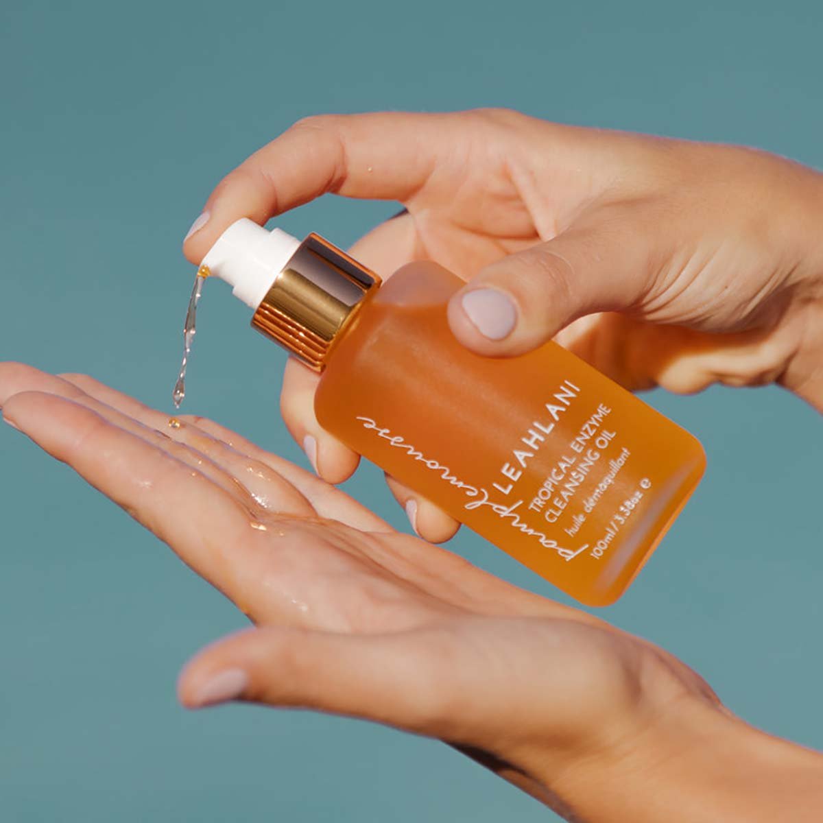Leahlani Pamplemousse Tropical Enzyme Cleansing Oil - The Look and Co