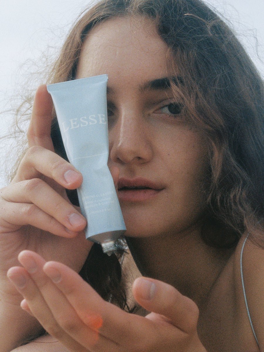 LESSE Refining Cleanser - The Look and Co
