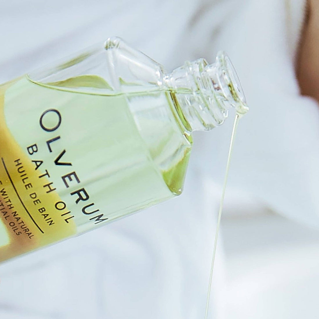 Olverum - Home Spa Bath Oil, promoting restful sleep - 4.25oz - The Look and Co