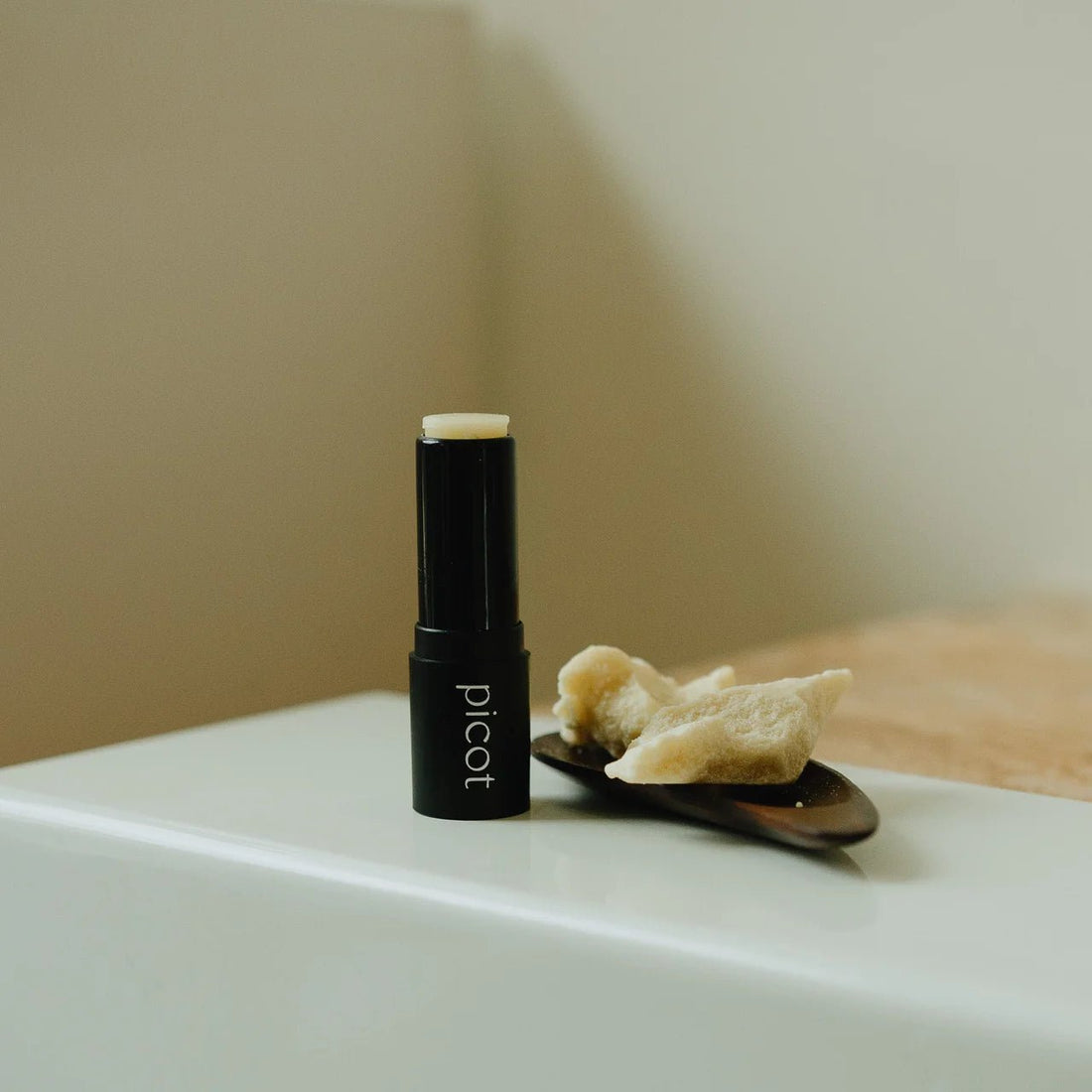 Picot Menthol Lip Balm - The Look and Co