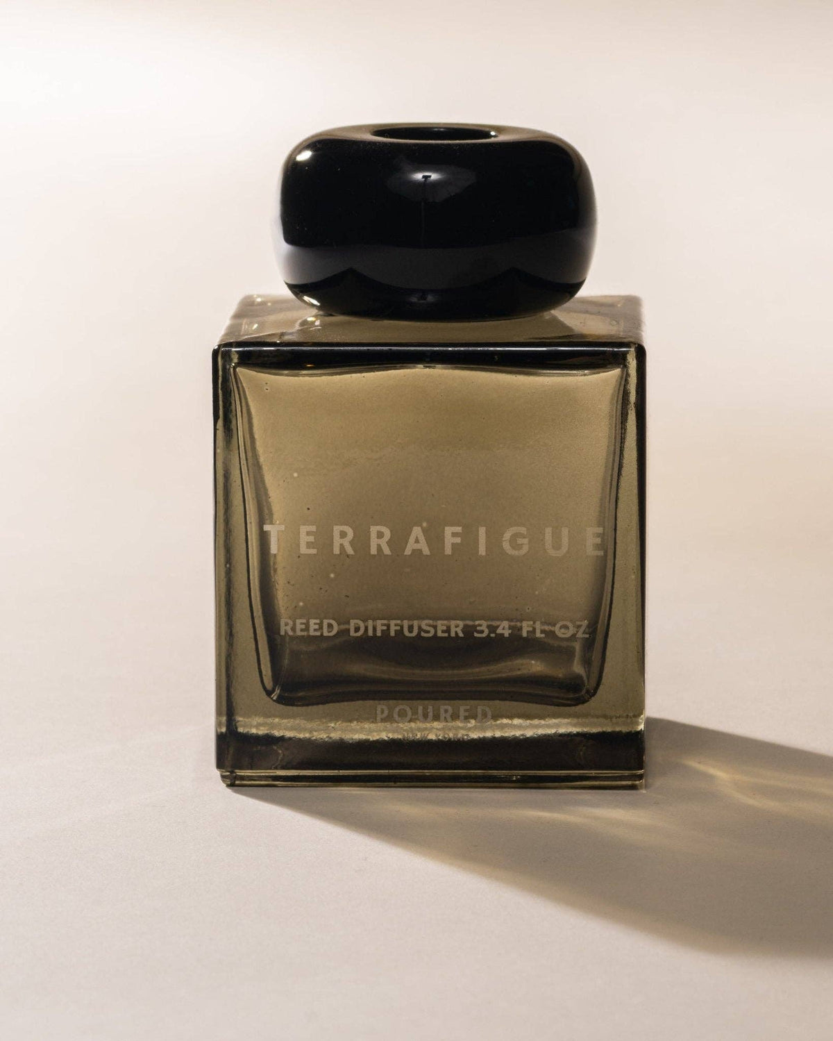 Poured New York - TERRAFIGUE Candle - The Look and Co