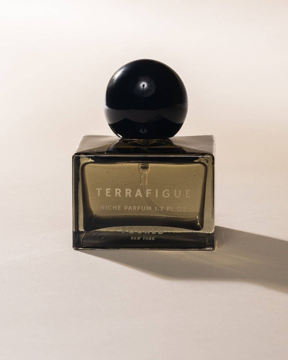 Poured New York - TERRAFIGUE Candle - The Look and Co