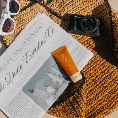 The Daily Essential Co. Exfoliant - The Look and Co