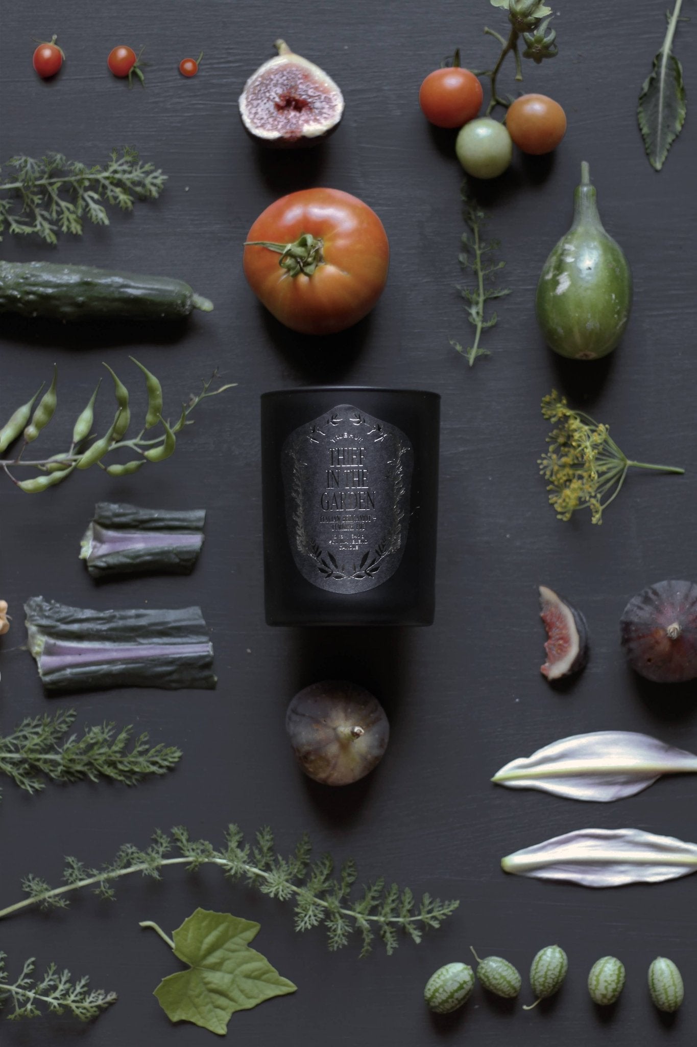 True Hue - Thief In The Garden Candle - The Look and Co