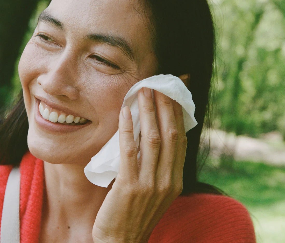 Ursa Major Essential Face Wipes | Cleanse + Exfoliate - 20 count - The Look and Co