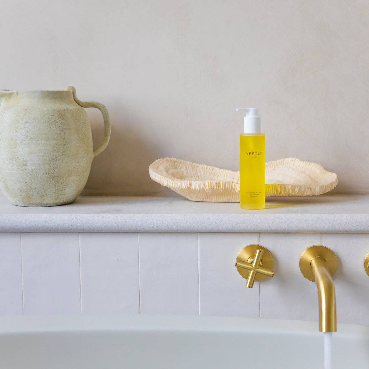 Vertly - CBD California Bloom Body Oil - The Look and Co