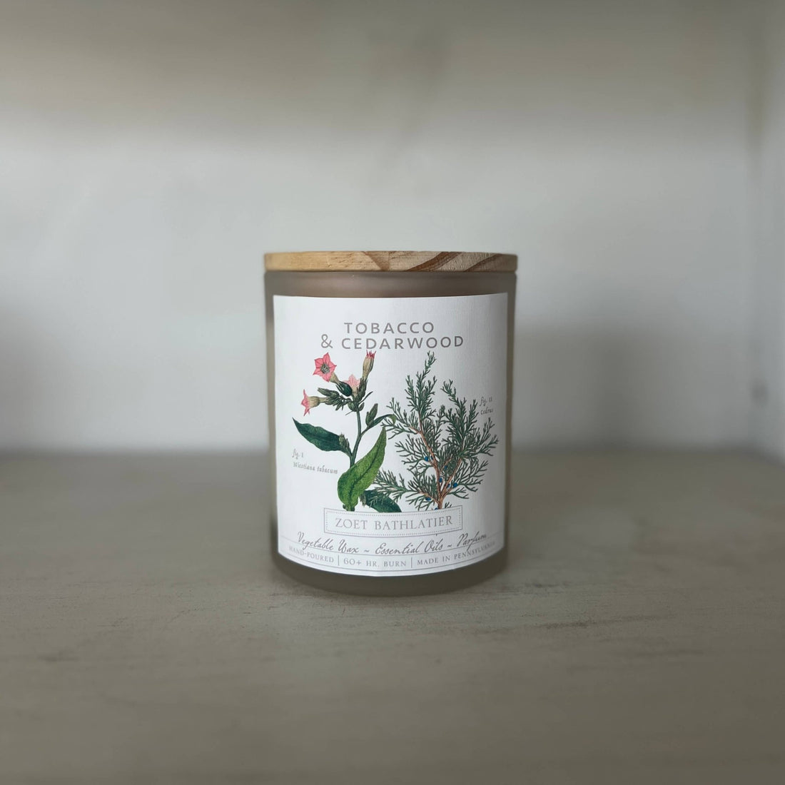 Zoet Bathlatier - Tobacco &amp; Cedarwood / Botanical Candle Collection - The Look and Co