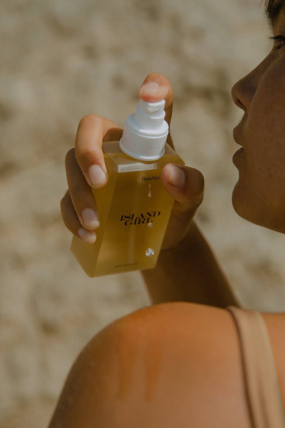 Island Girl Body Glow Oil - The Look and Co